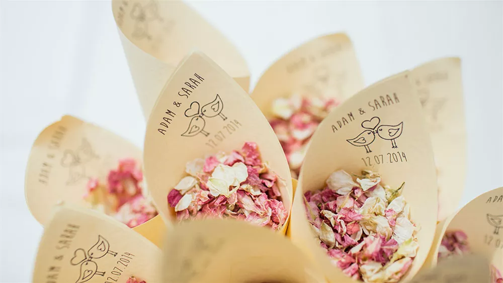 Rosen haltbar machen: 5 tolle Methoden zum Rosen trocknen