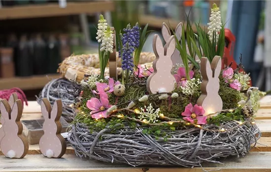 DIY Osterkranz mit Lichterkette und Seidenblüten – Mooskranz